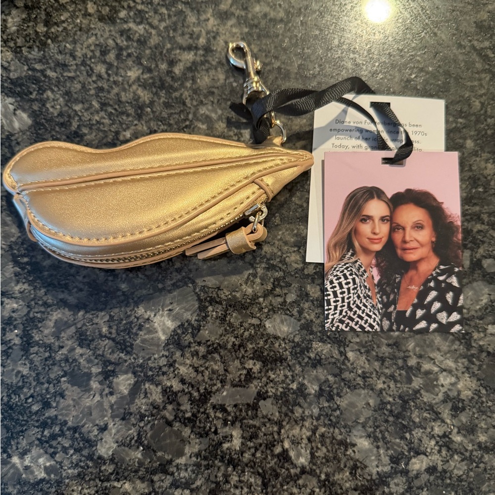 DVF for Target Gold Lip Coinpursd